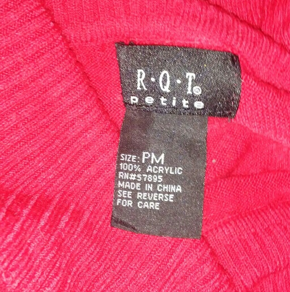 Pretty Red RQT sweater - Picture 3 of 3